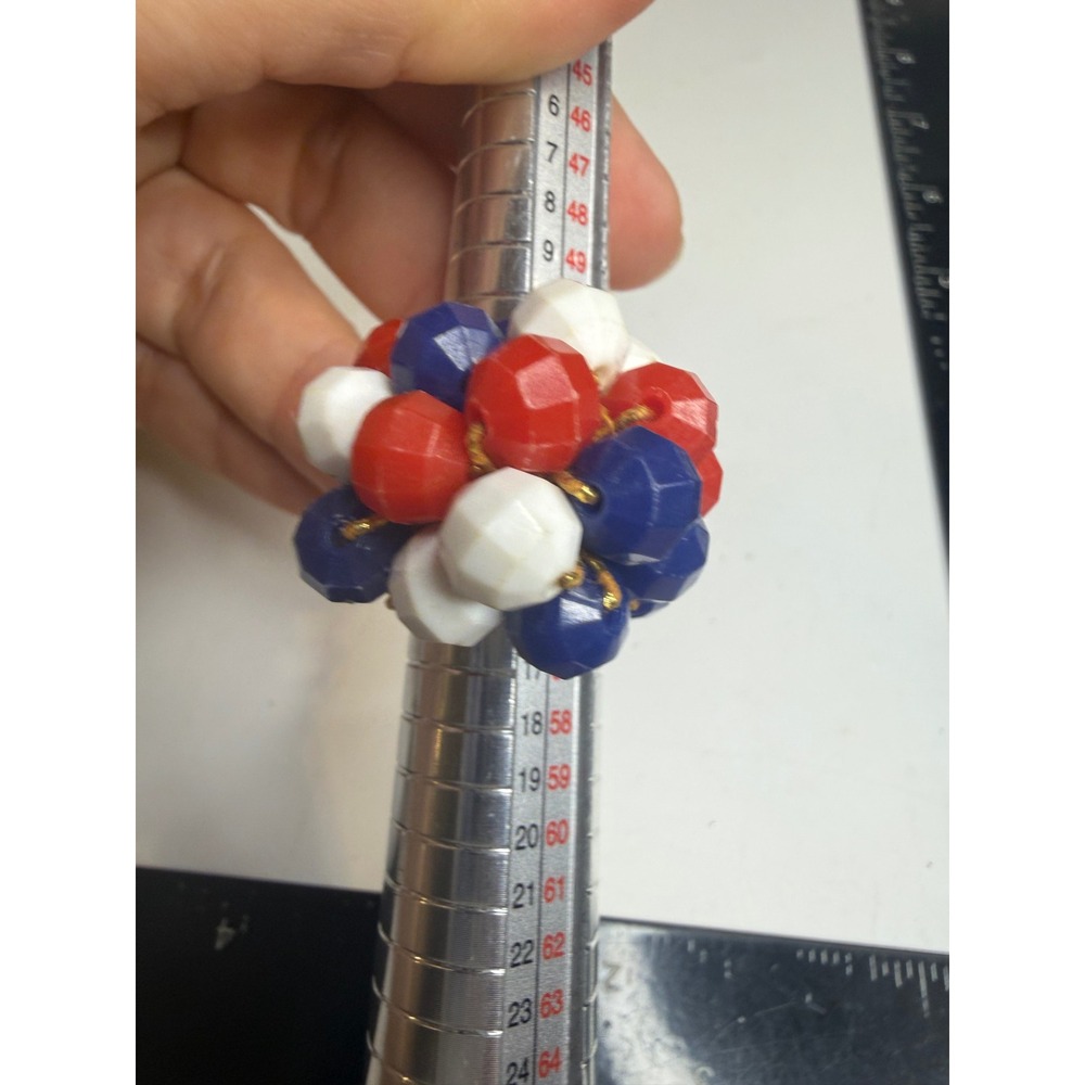 Red White Blue Beaded Cluster Ring Gold Tone Woven Mesh Band Patriotic Statement